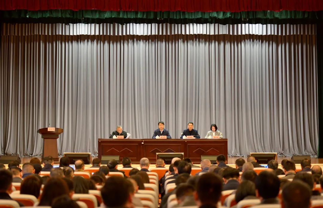 理论学习|2025届云南省高校毕业生就业创业工作会议在昆召开(图1) 理论学习|2025届云南省高校毕业生就业创业工作会议在昆召开(图1)