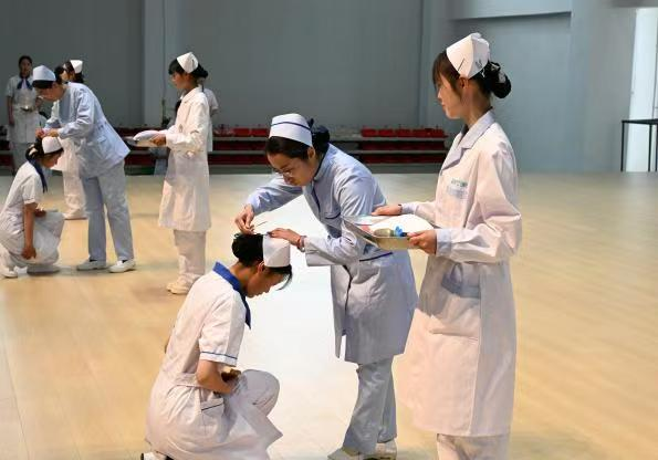 【职教风采】2025届滇西应用技术大学迪庆学院护考再创佳绩(图2)