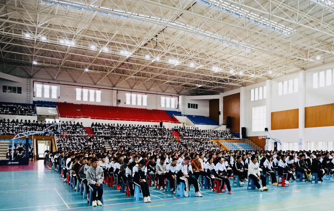 德育大讲堂 | 香格里拉职业学院德育大讲堂开讲 ​(图3)