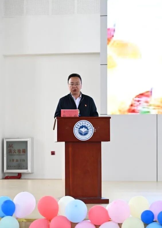 香职动态 | 青春启航 逐梦未来——我校2025届毕业典礼圆满落幕(图4) 香职动态 | 青春启航 逐梦未来——我校2025届毕业典礼圆满落幕(图4)