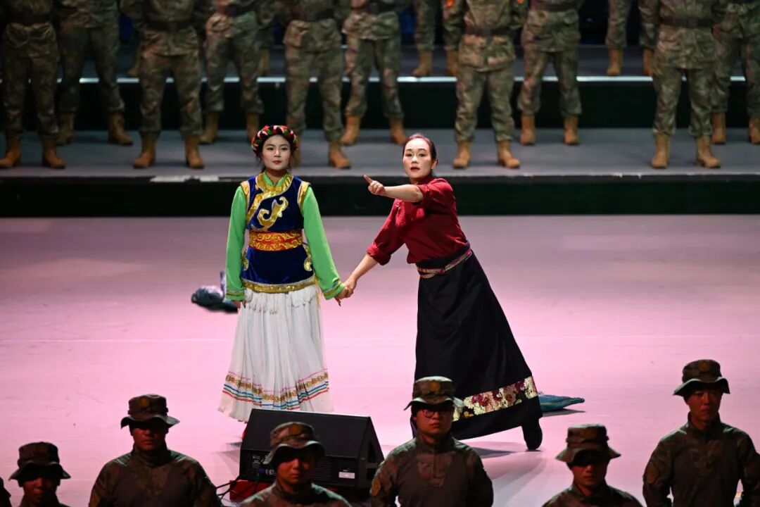 以国防教育晚会为舞台，深化思政教育铸魂育人(图3)