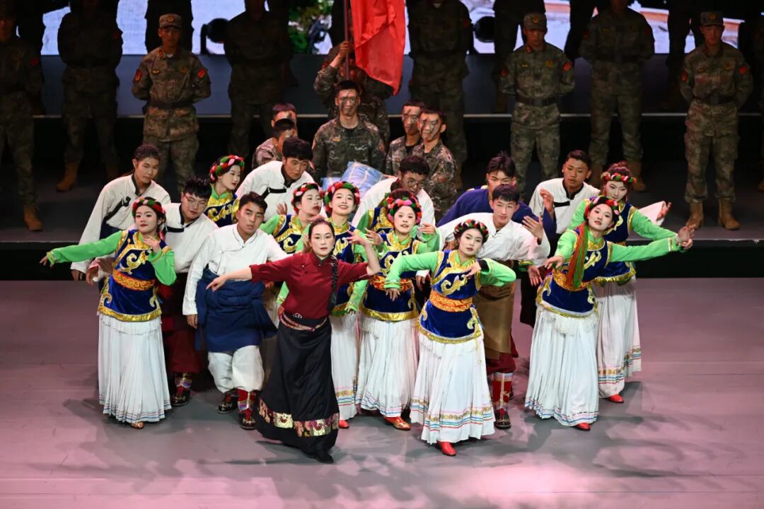 以国防教育晚会为舞台，深化思政教育铸魂育人(图4)