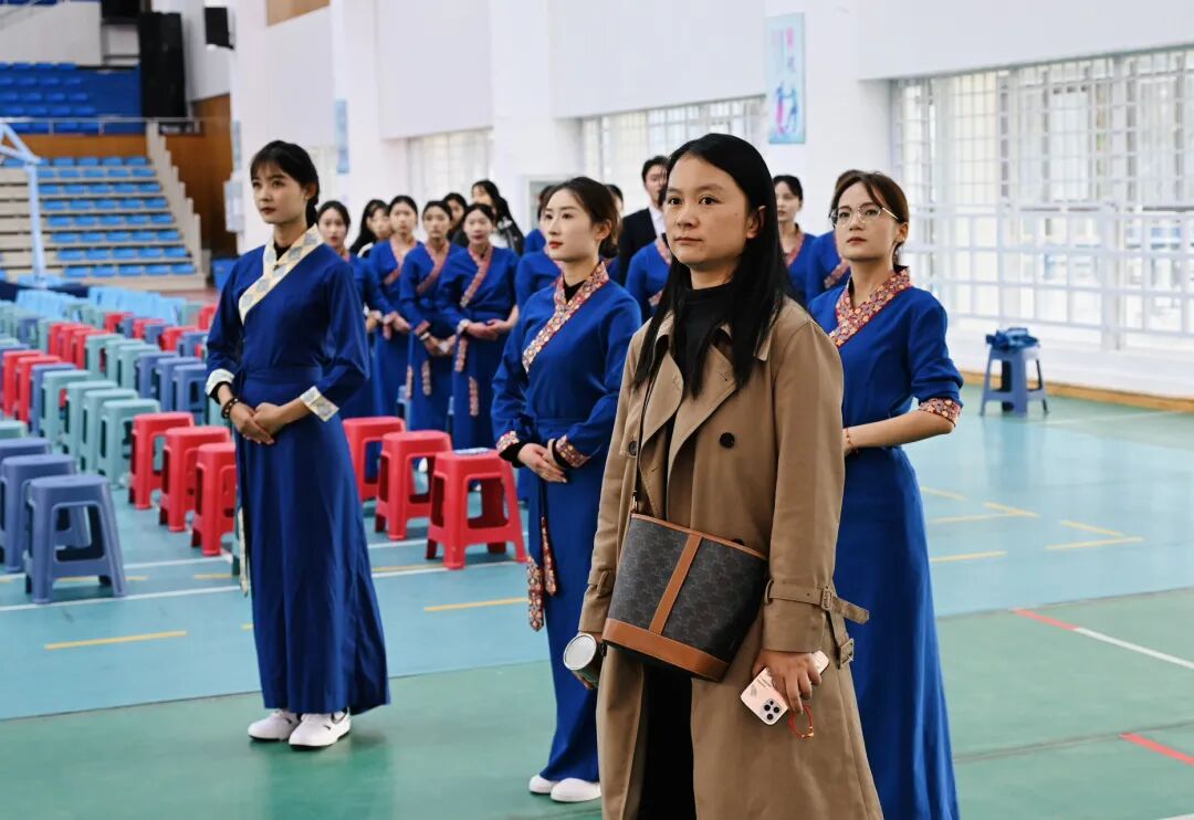 闪光灯外——学院（校）开学典礼暨教师节活动幕后致敬篇(图3)