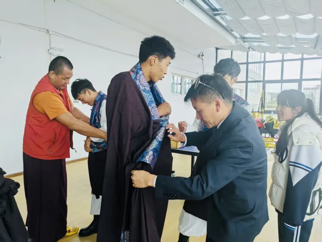 闪光灯外——学院（校）开学典礼暨教师节活动幕后致敬篇(图13)