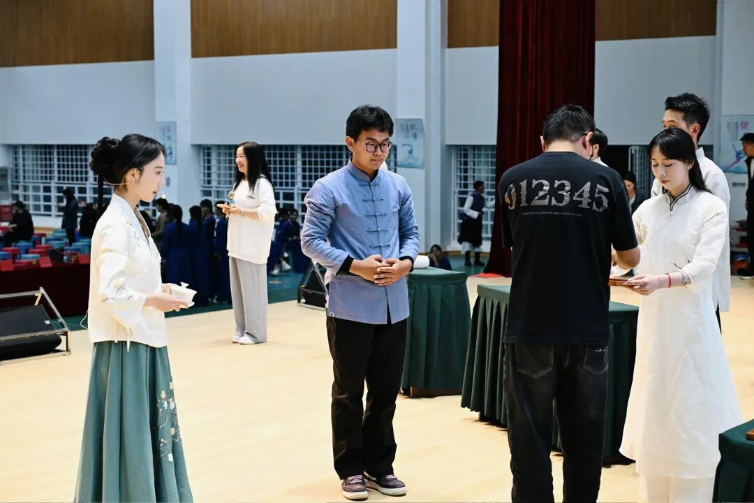 闪光灯外——学院（校）开学典礼暨教师节活动幕后致敬篇(图15)