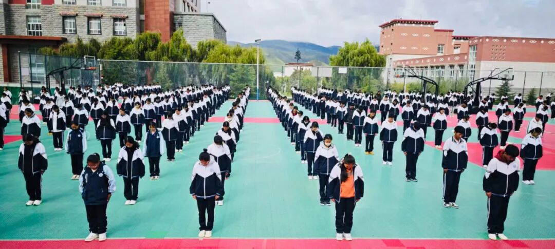 铭记历史 砥砺前行——学院校举行“九一八”事变纪念默哀仪式(图2)