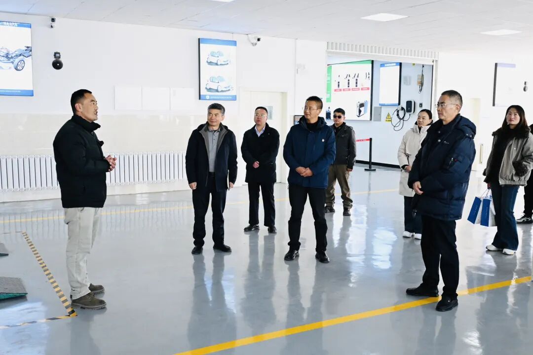 云南大学赴香格里拉职业学院调研 共谋校地合作新篇章(图1)