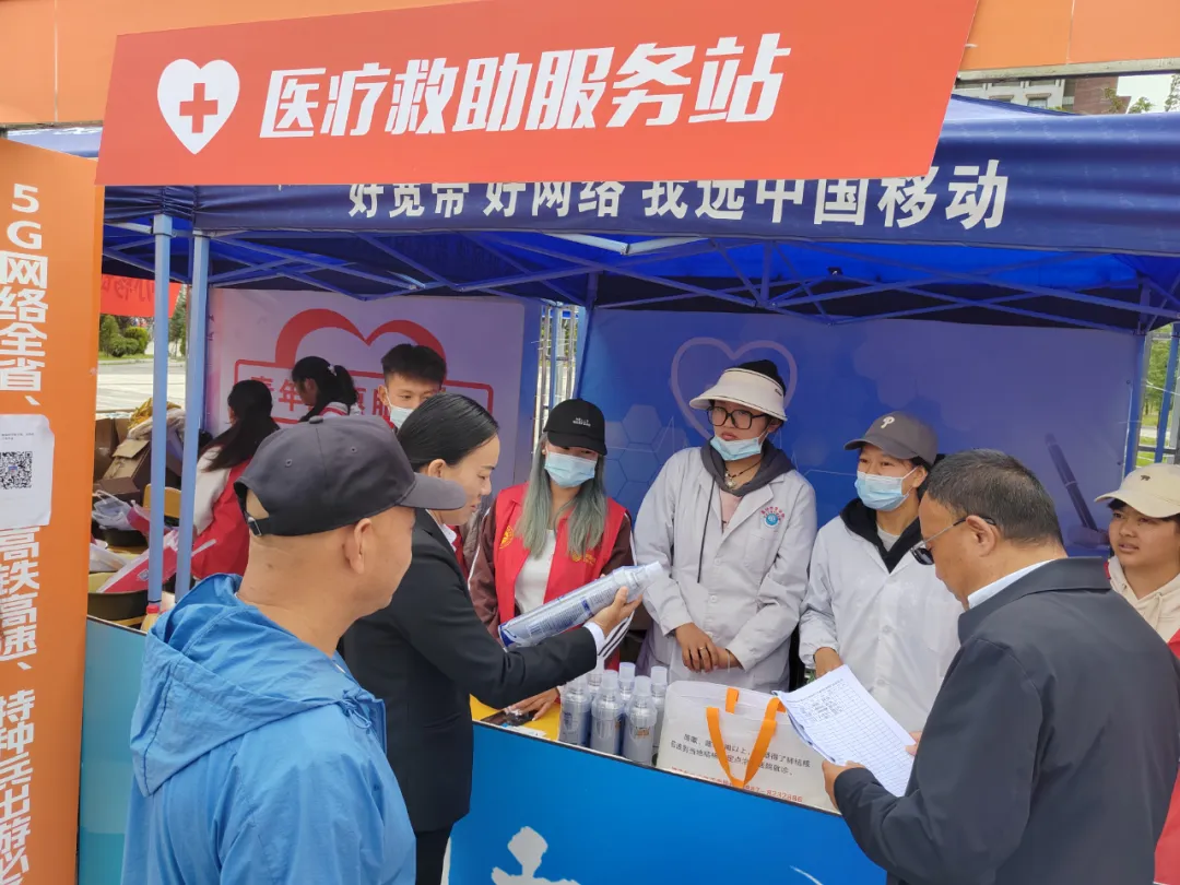 香职新闻｜感恩“香”遇 “新”程启航--香格里拉职业学院 迪庆州民族中等专业学校2024年新生入学现场热辣滚烫(图25)