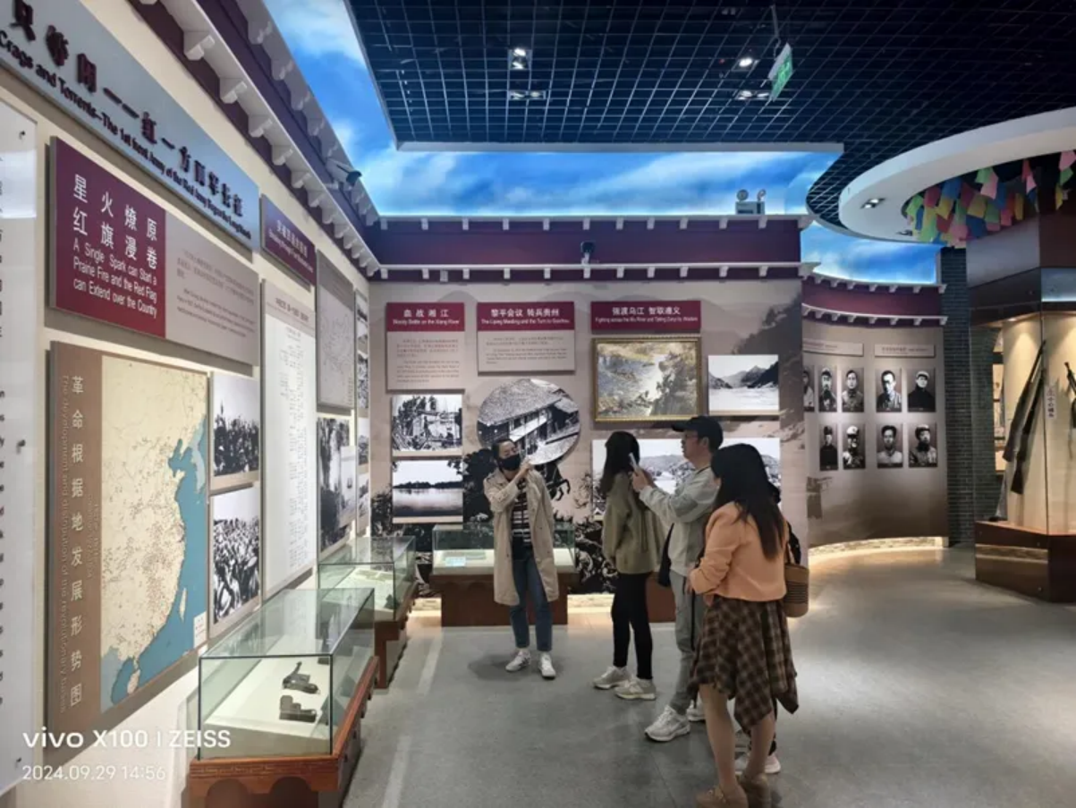 系列活动|德高为师展风采 风正为范铸师魂—香格里拉职业学院开展“师德活动月”系列活动(图25) 系列活动|德高为师展风采 风正为范铸师魂—香格里拉职业学院开展“师德活动月”系列活动(图25)